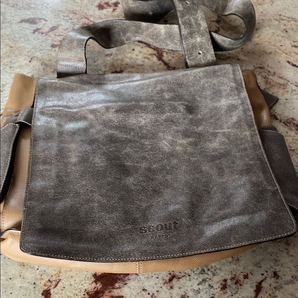 Leather Scout Diaper Beg .